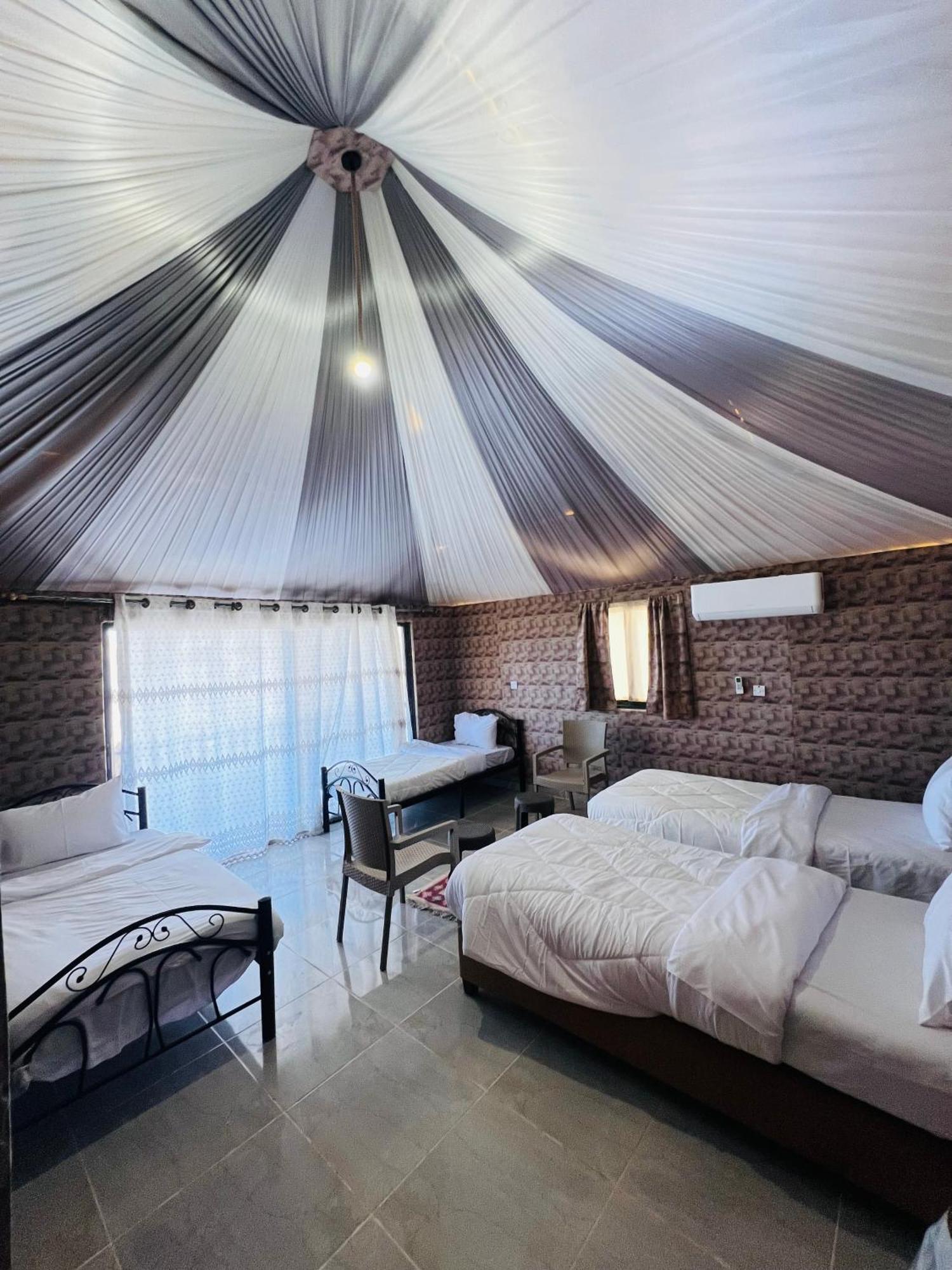 Abdullah Luxury Camp Leilighet Wadi Rum Eksteriør bilde
