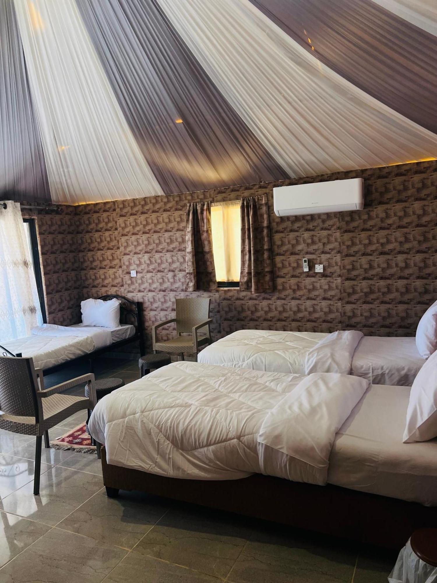 Abdullah Luxury Camp Leilighet Wadi Rum Eksteriør bilde