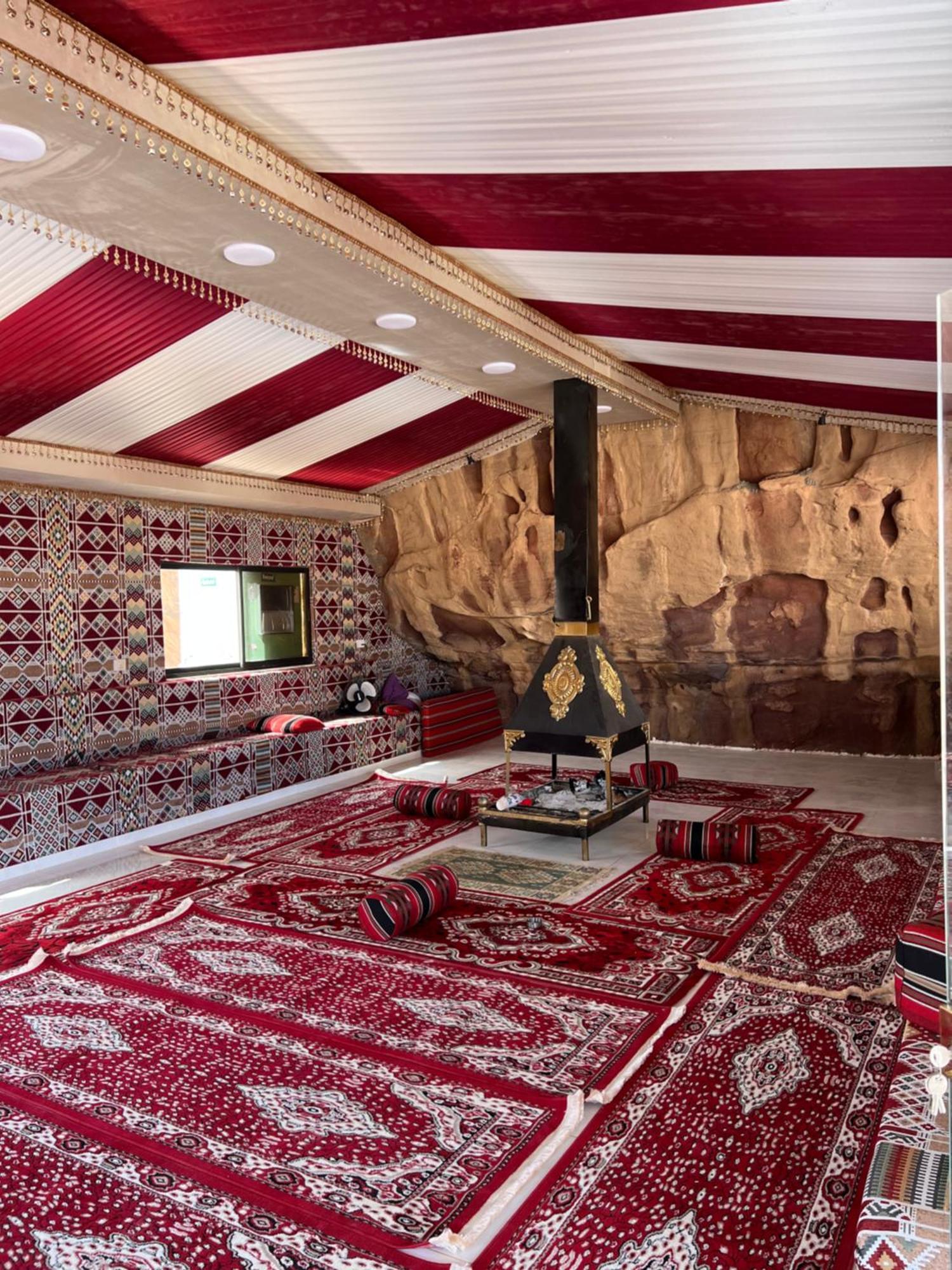 Abdullah Luxury Camp Leilighet Wadi Rum Eksteriør bilde